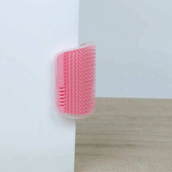 Corner Attached Pet Brush